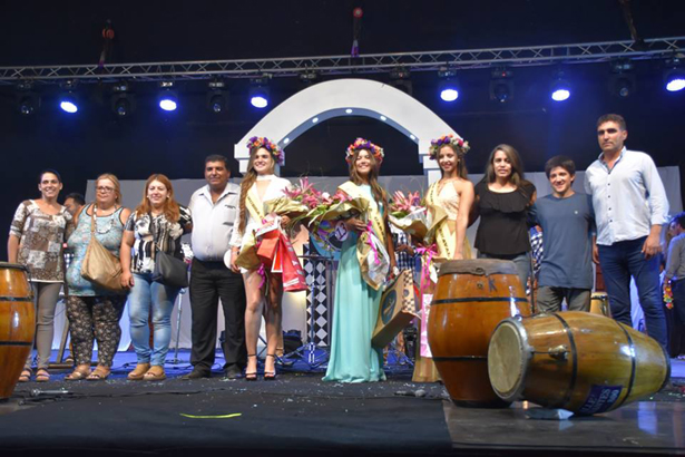 DEL PARQUE FM DIJO PRESENTE EN LA ELECCION DE LA REINA DEL CARNAVAL DE SALTO 2018