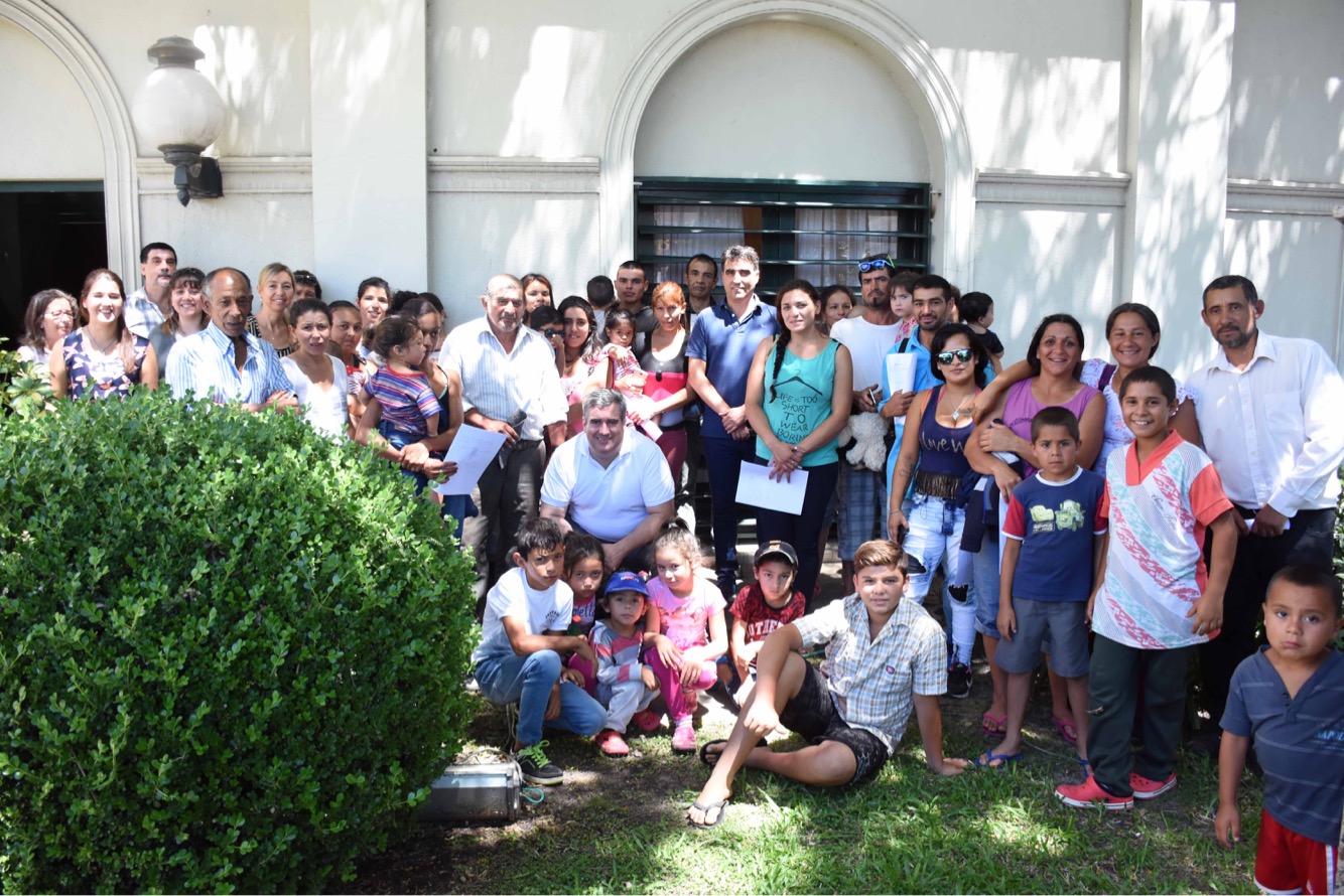 Se firmó comodato con 28 familias de barrio Artigas que serán realojadas en barrio Andresito