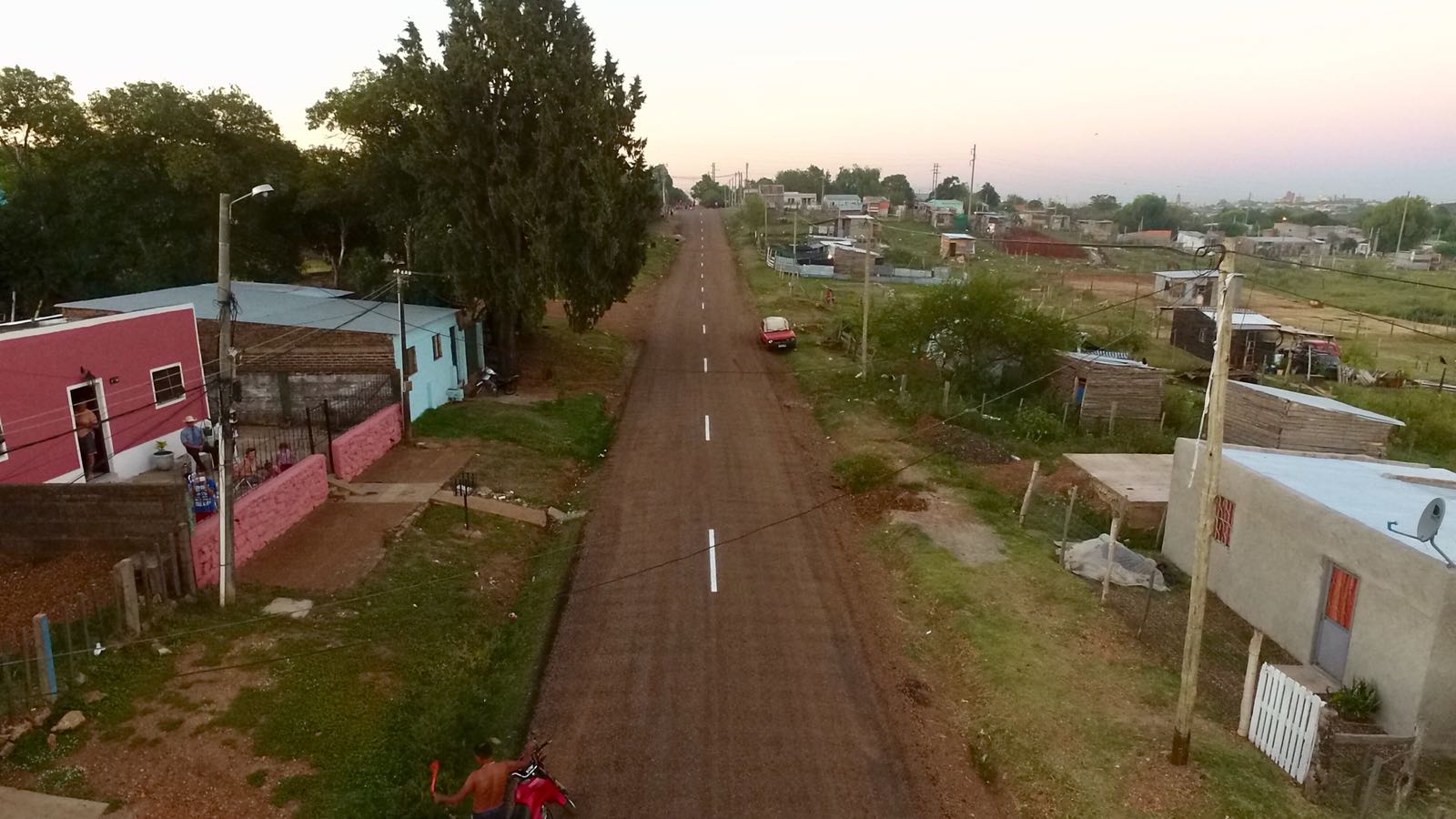 Intendencia bituminizó 500 metros de calle Ramírez en barrio Patulé