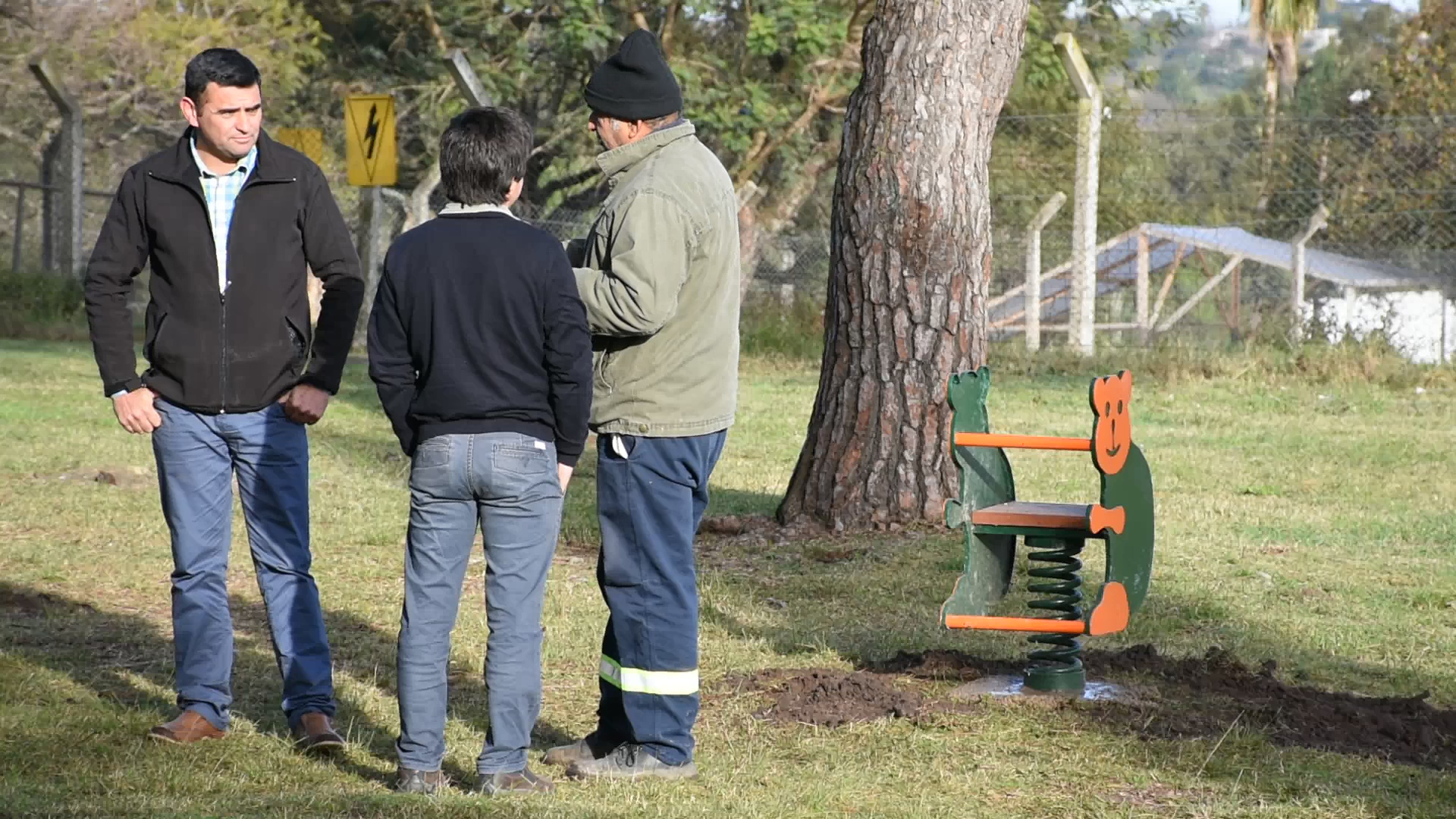 Juegos infantiles y saludables en Parque Harriague