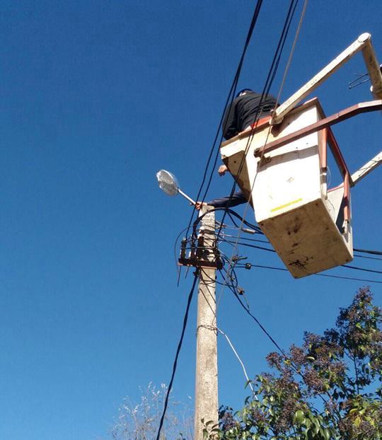 Alumbrado público en barrio Horacio Quiroga