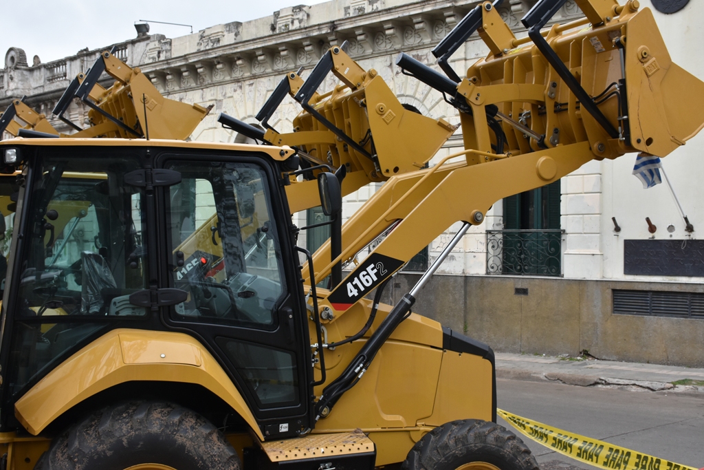 Intendencia adquirió nuevas retroexcavadoras