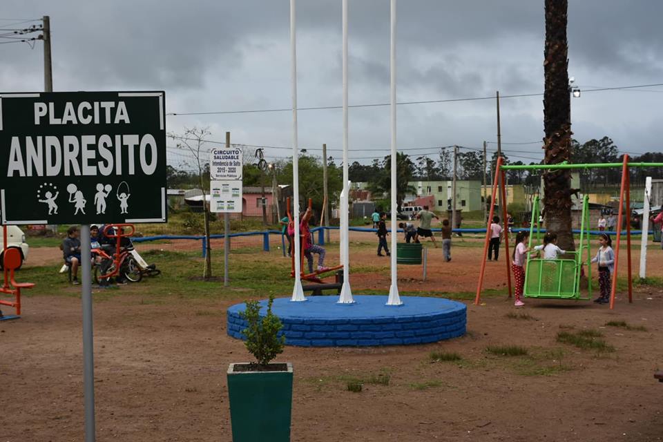 Intendencia inauguró mejoras en placita Andresito que está ubicada en el barrio Nuevo Uruguay