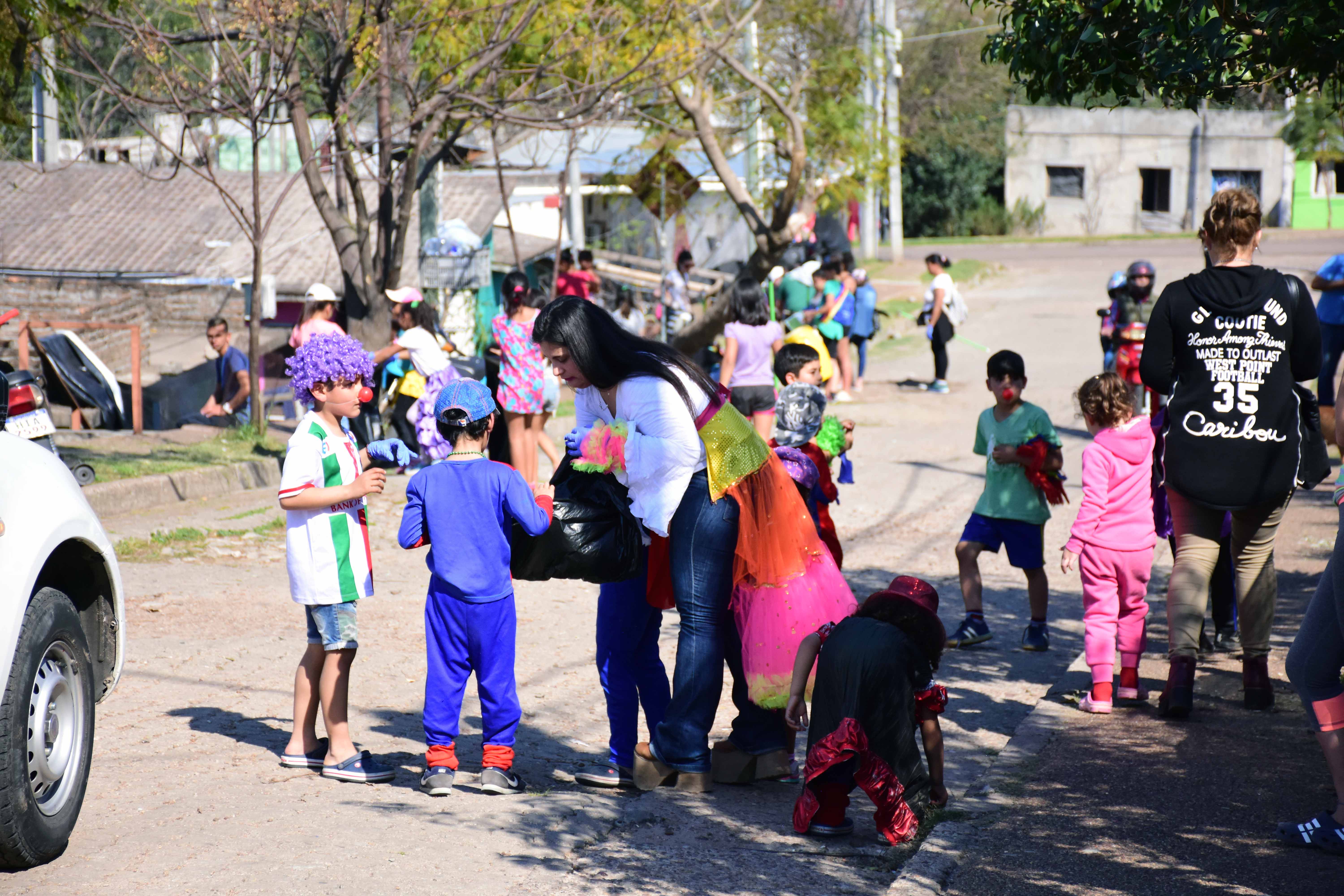 Jornada de limpieza solidaria en La Tablada y Malvasio