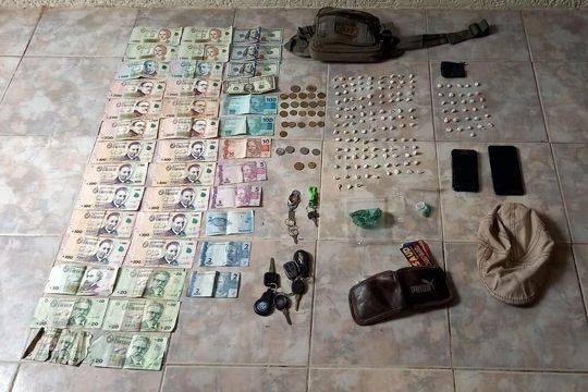 LA POLICÍA INCAUTÓ 153 DOSIS DE COCAÍNA QUE LLEVABA UN CUIDACOCHES EN ROCHA