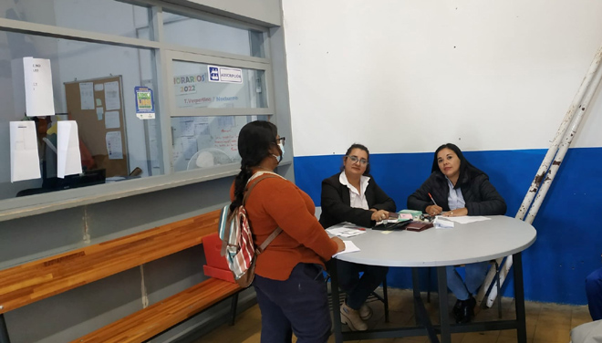 Entrega de abonos a estudiantes en el interior